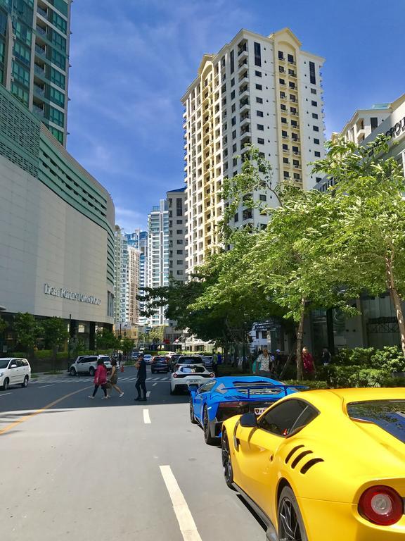 Forbestown Place At The Fort Bgc Taguig Exteriör bild