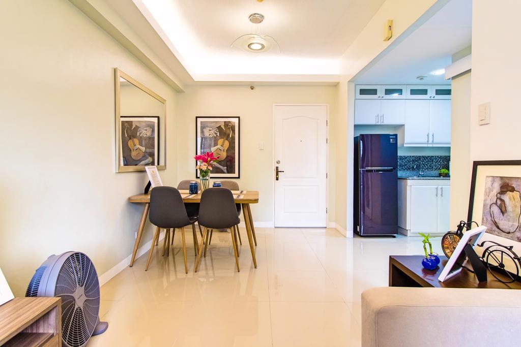 Forbestown Place At The Fort Bgc Taguig Exteriör bild